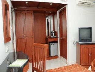 Hotel Peninsula Chennai Exterior photo